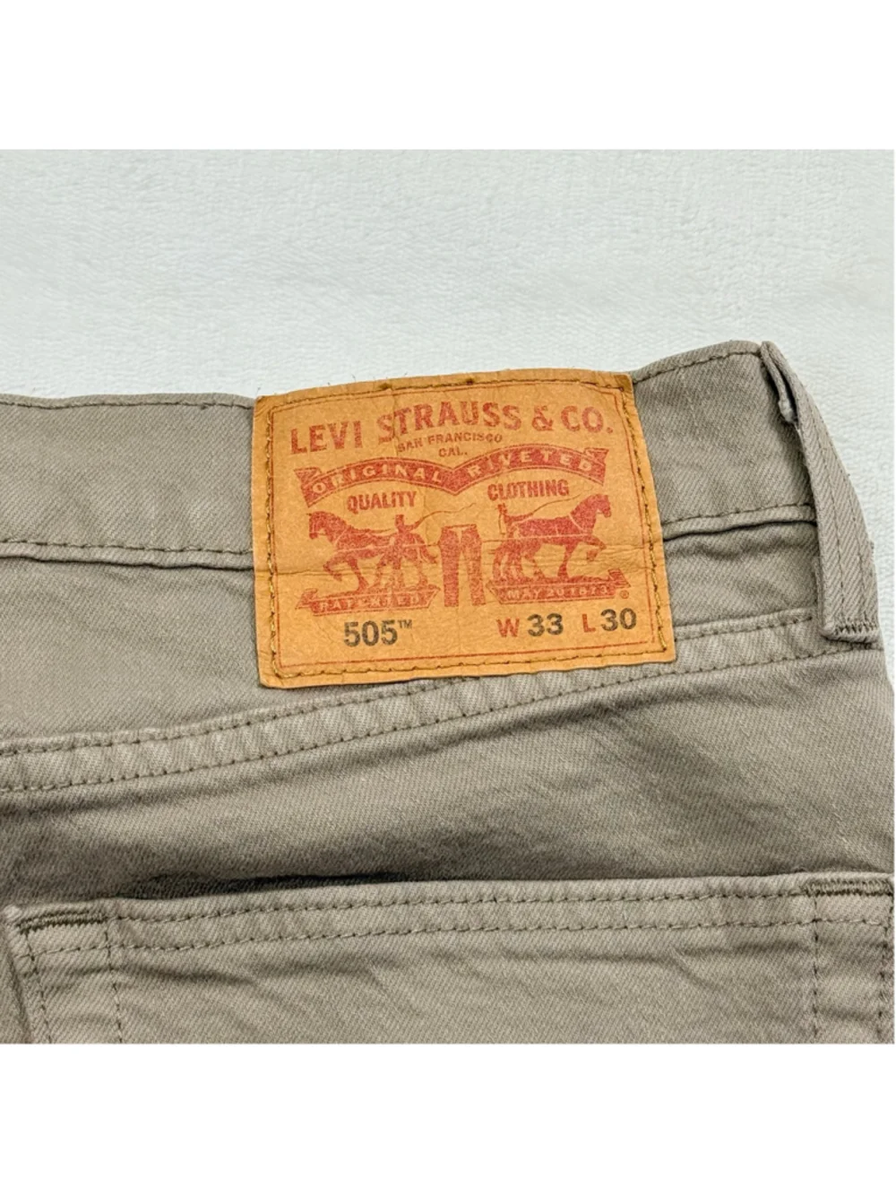 Men's Levi's 505 33x30 Regular Fit Straight Jeans Beige